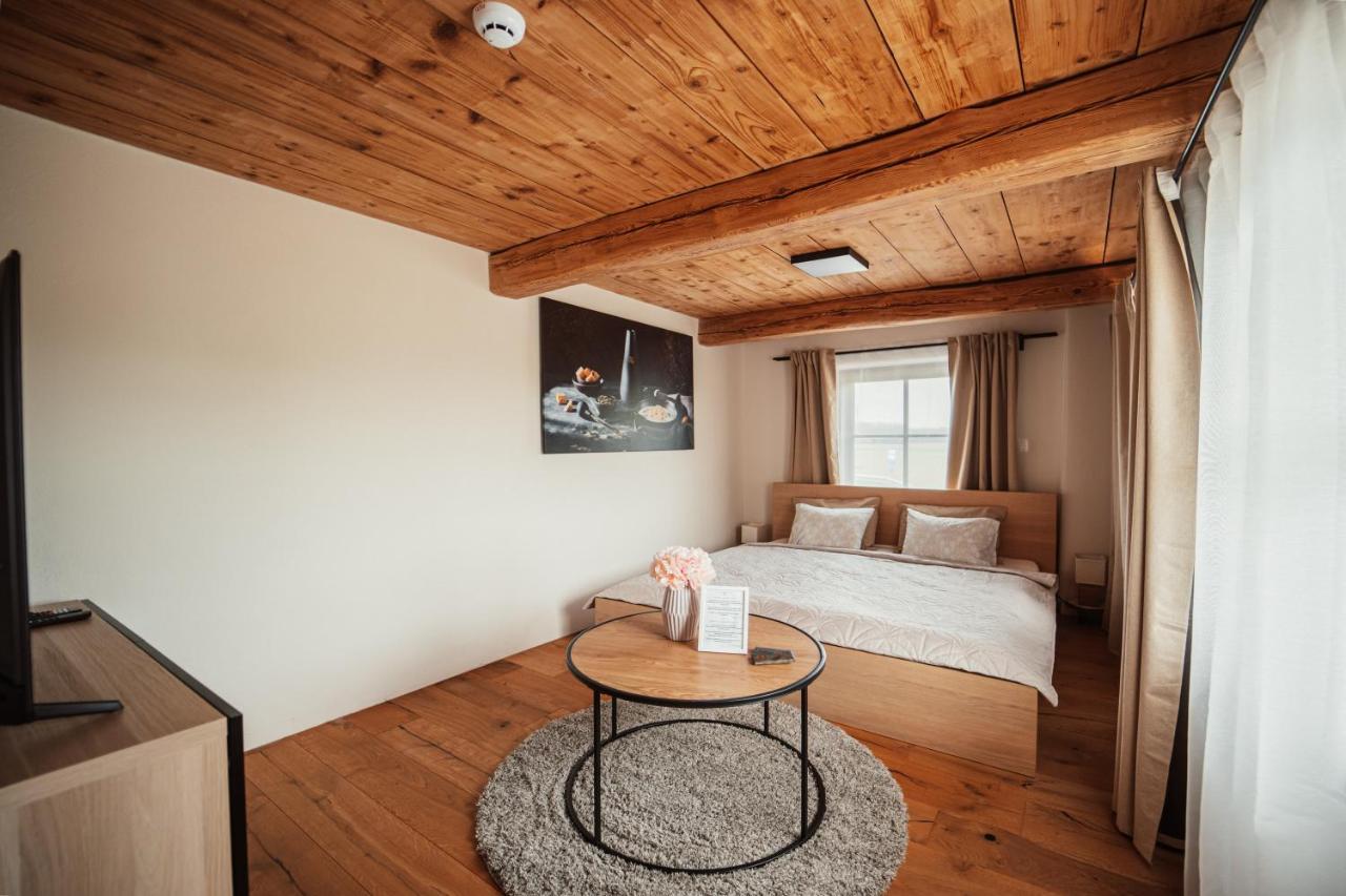 Kocbek Since 1929 Apartment Sveti Jurij ob Scavnici Bagian luar foto