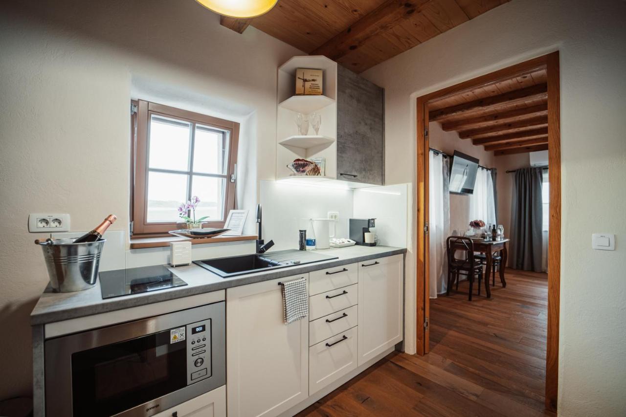 Kocbek Since 1929 Apartment Sveti Jurij ob Scavnici Bagian luar foto